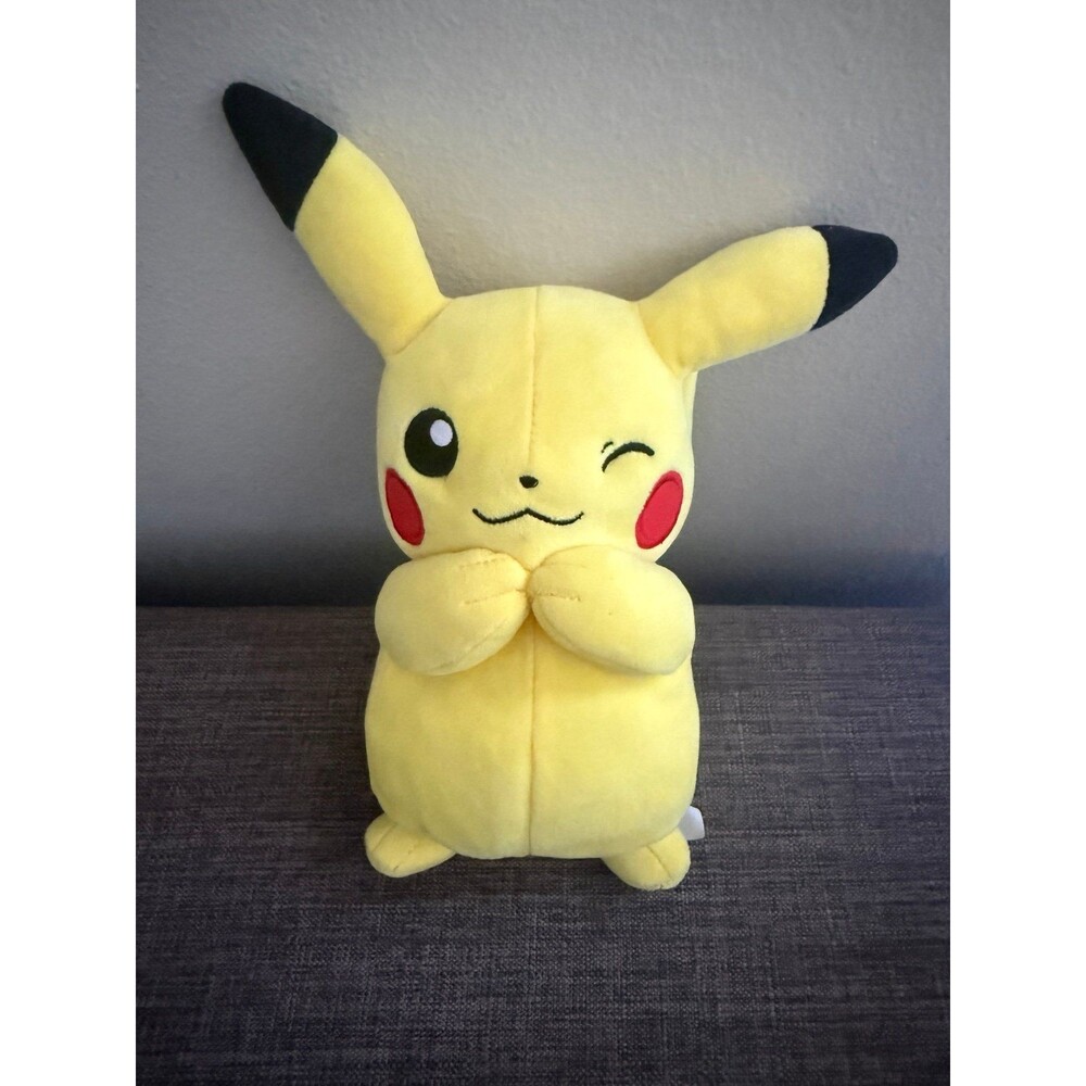Winking Pikachu Game Freak Nintendo Pokémon Plush Toy 10”